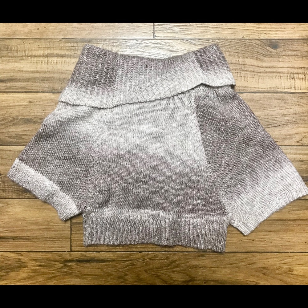 Charlotte Rousse Crop Sweater - Picture 2 of 3